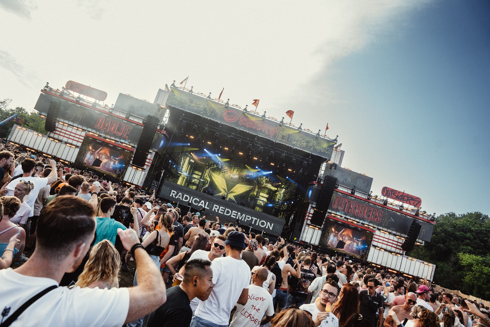 Dagje Outsiders — Radical Redemption stage