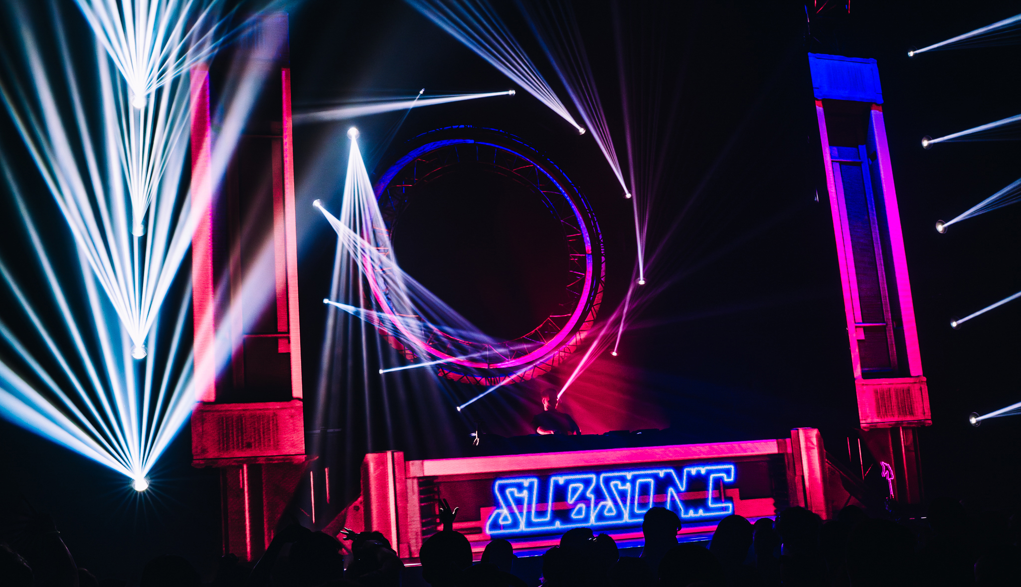 Subsonic — pink neon retro