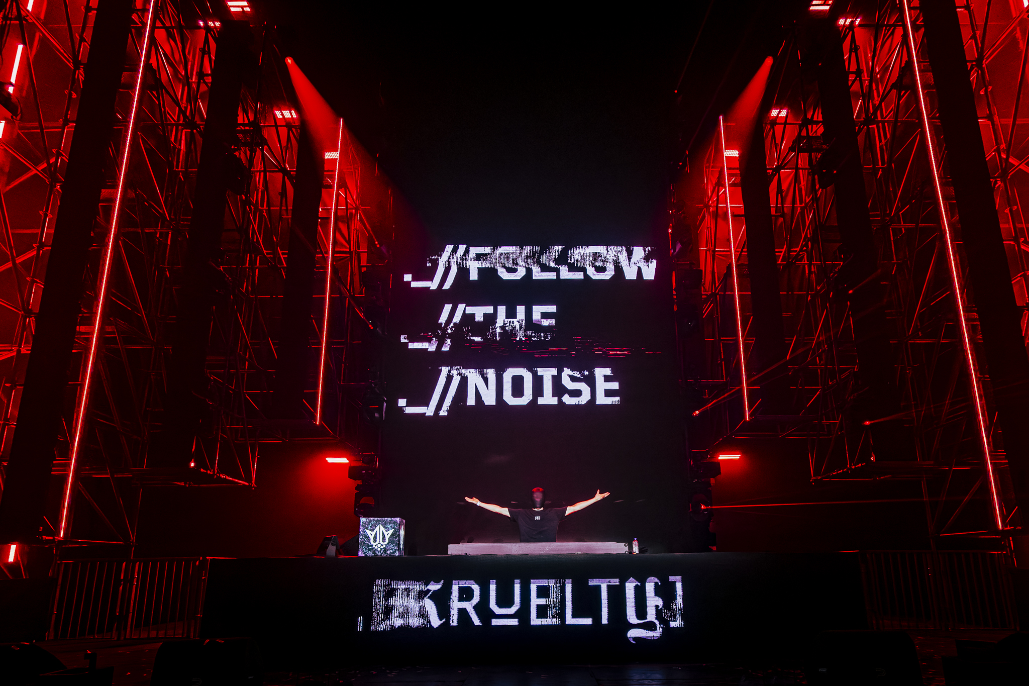 Kruelty — stage fire