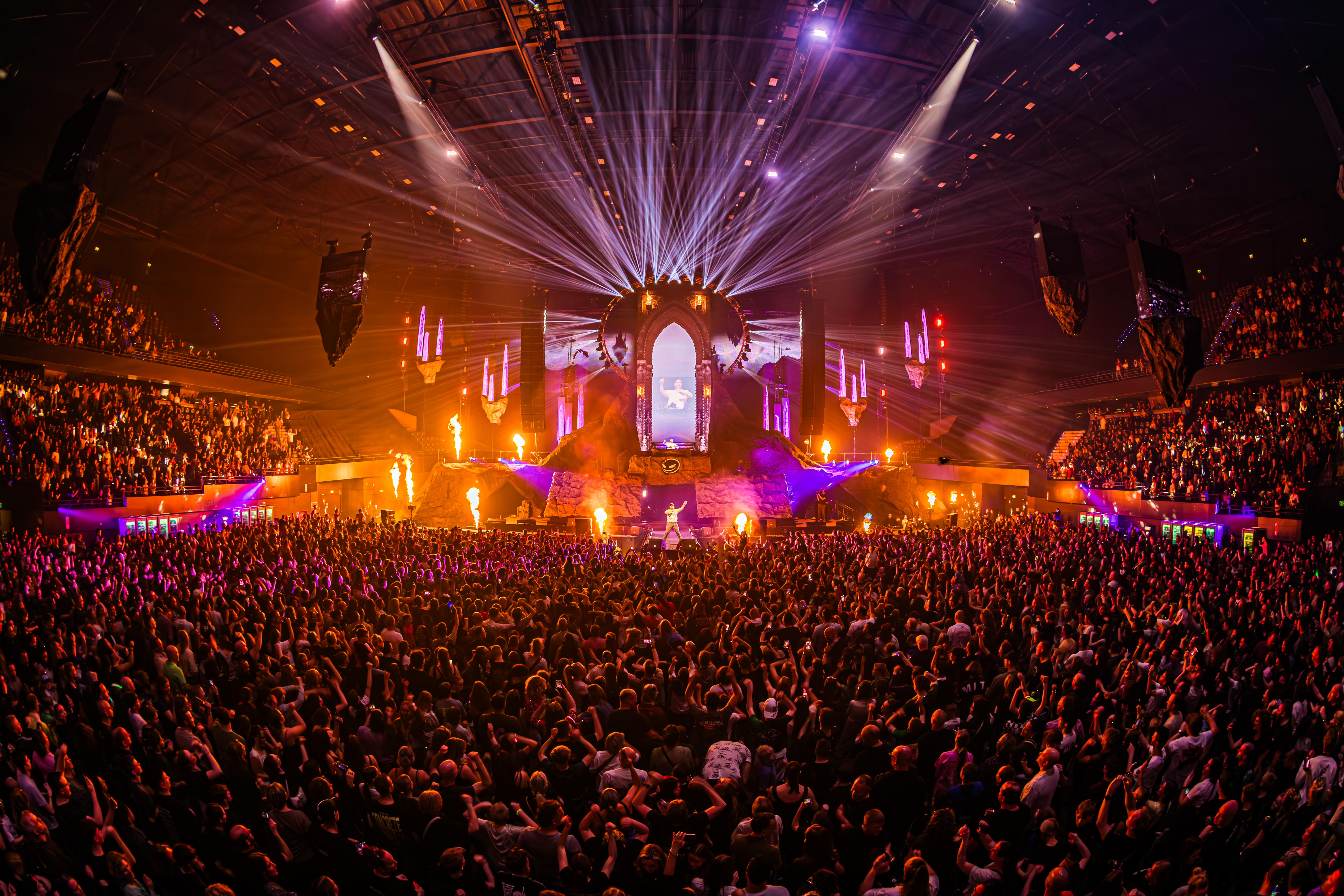Outsiders — fire towers stage